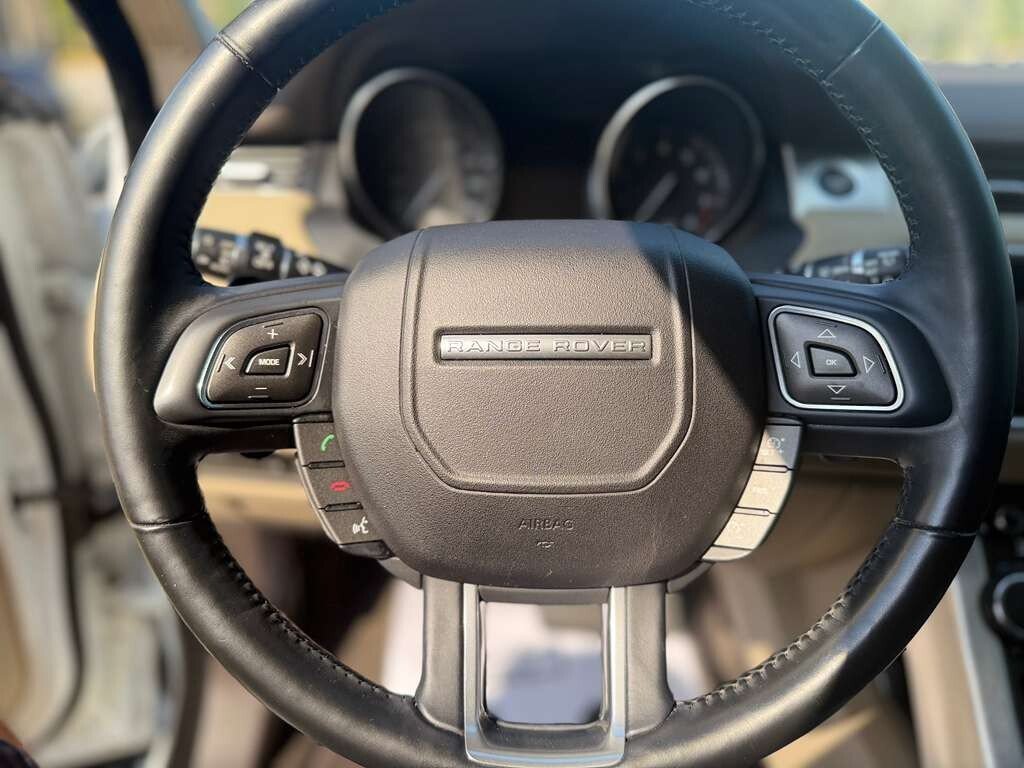 Used 2013 Land Rover Range Rover Evoque Pure Plus AWD/4WD image 21
