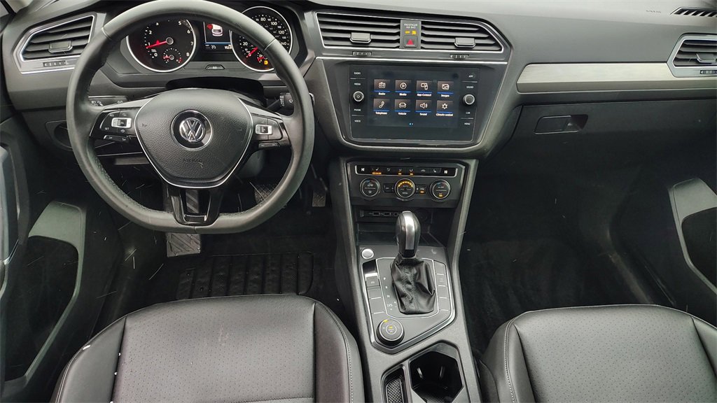 Used 2020 Volkswagen Tiguan SE image 12