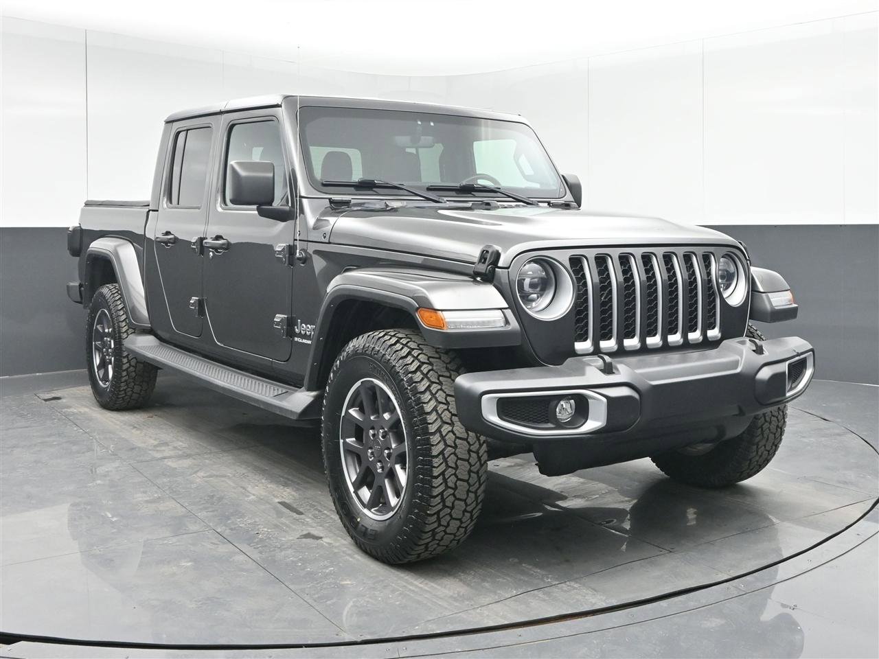 Used 2023 Jeep Gladiator Overland w/ Popular Equipment Package image 1