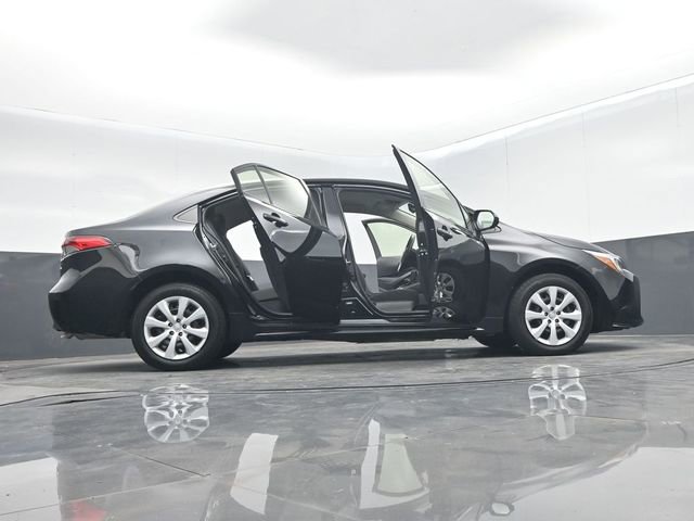 Used 2024 Toyota Corolla LE image 72