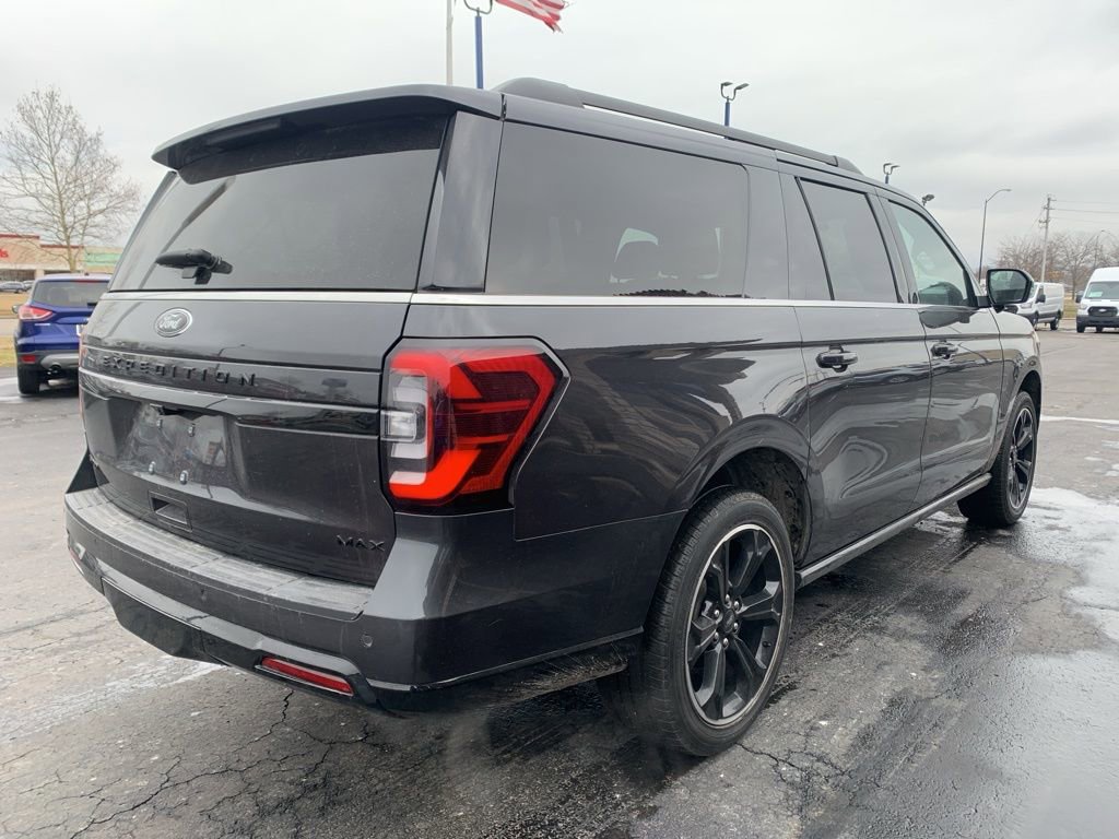 Used 2023 Ford Expedition Max Limited AWD/4WD image 3