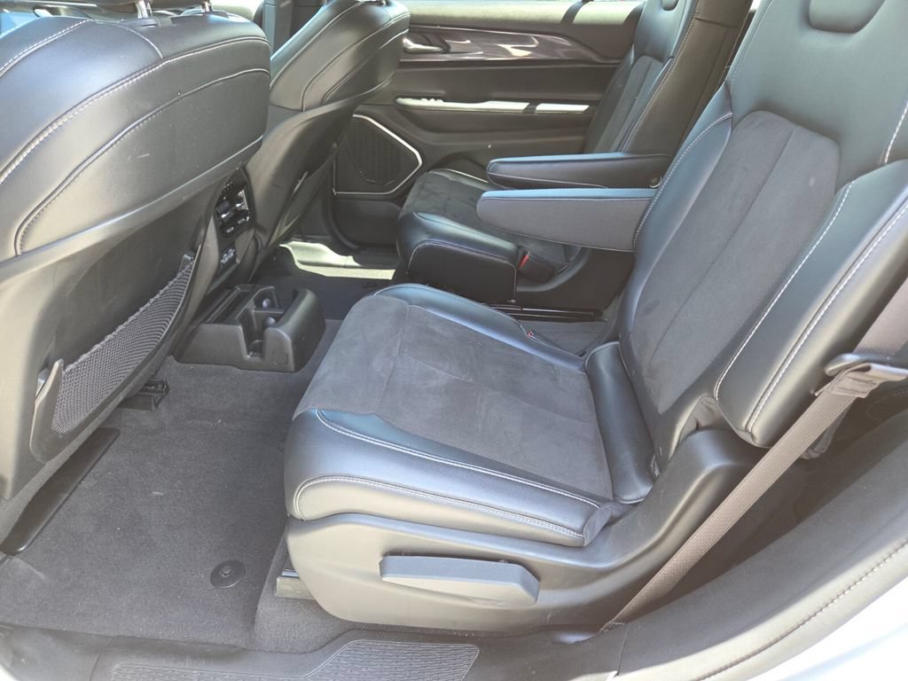 Used 2021 Jeep Grand Cherokee L Laredo AWD/4WD image 25