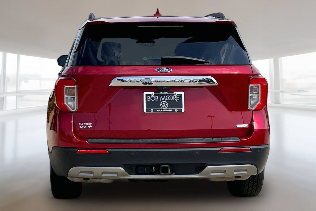 Used 2020 Ford Explorer XLT w/ Equipment Group 202A AWD/4WD image 4