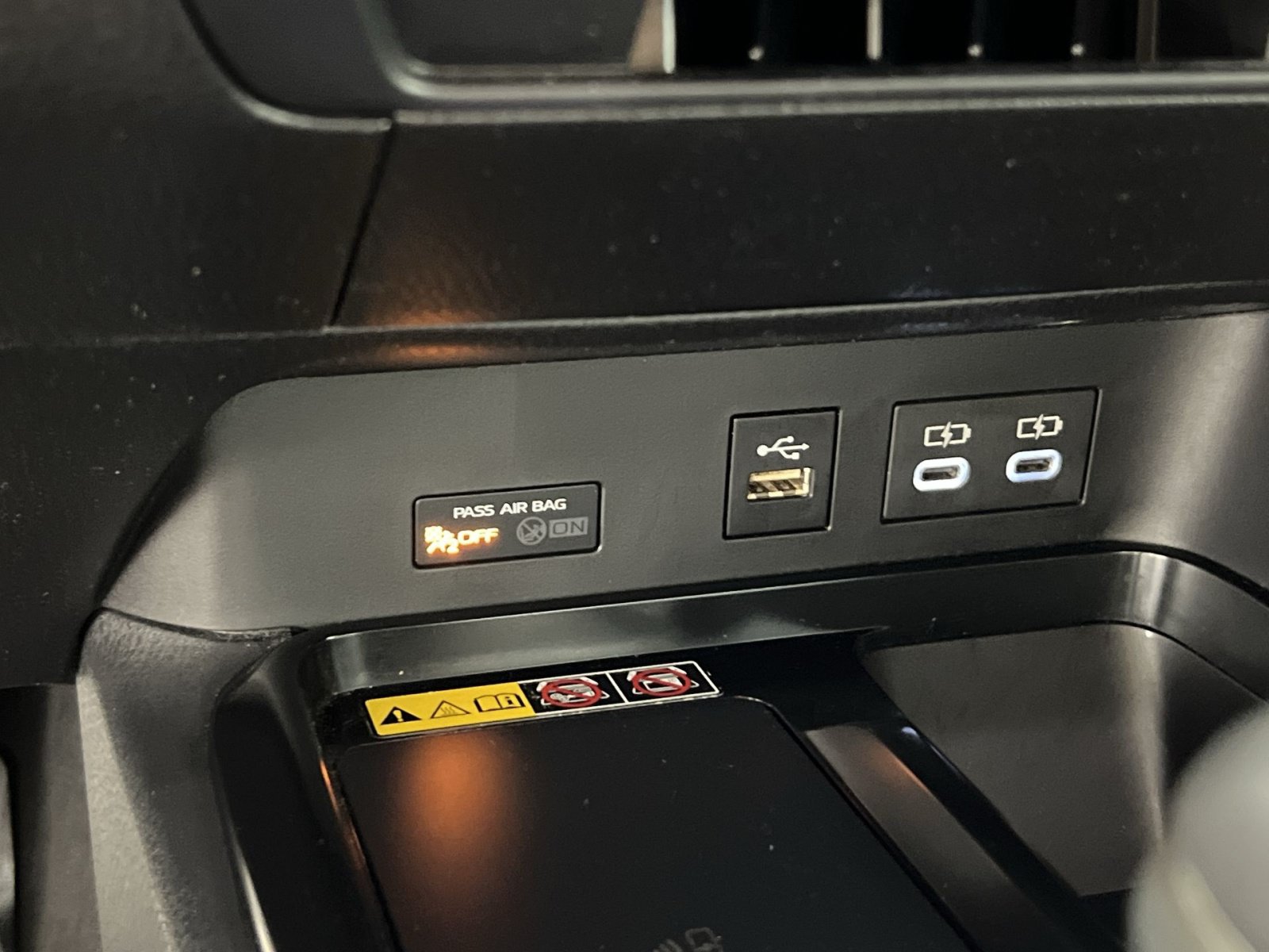 Used 2025 Toyota Camry SE FWD image 34