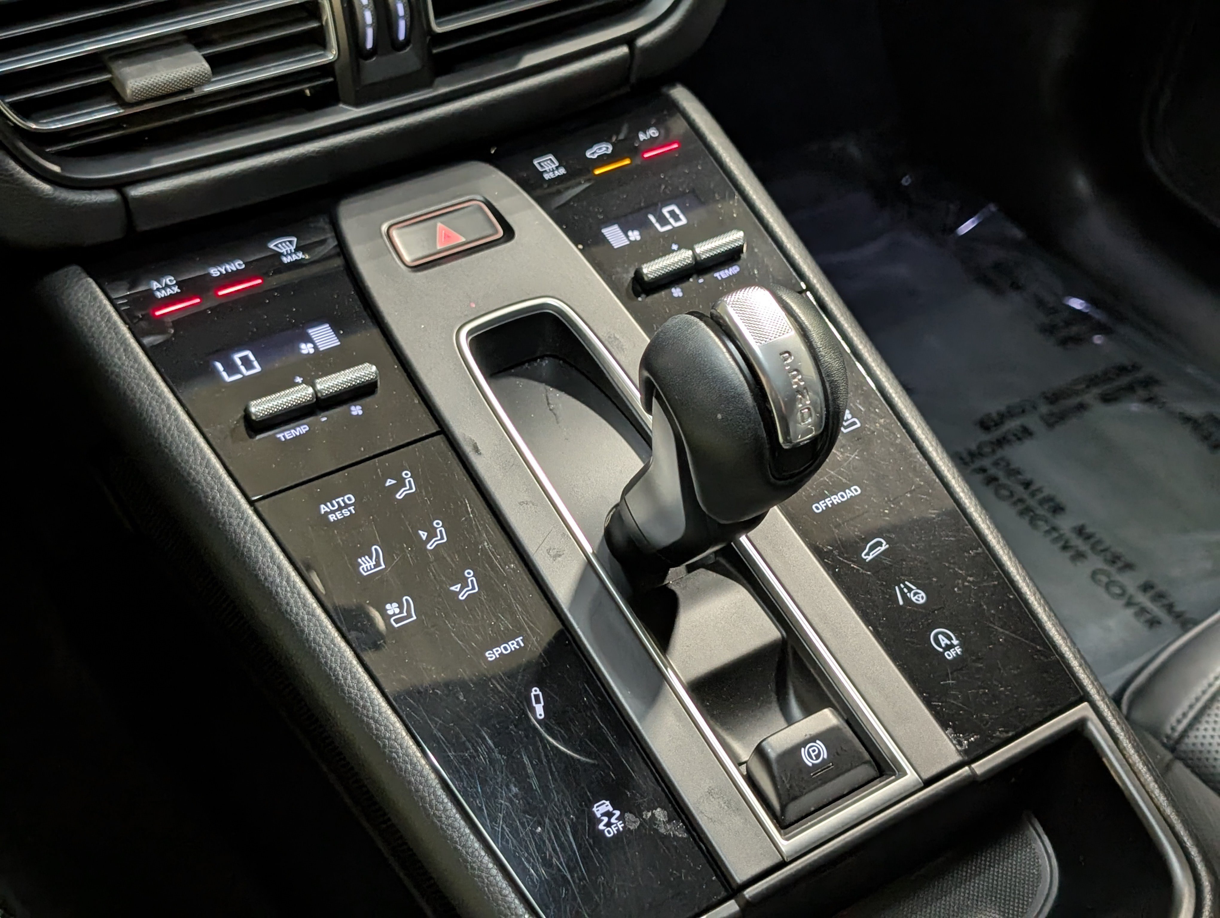 Certified 2022 Porsche Macan S AWD/4WD image 39