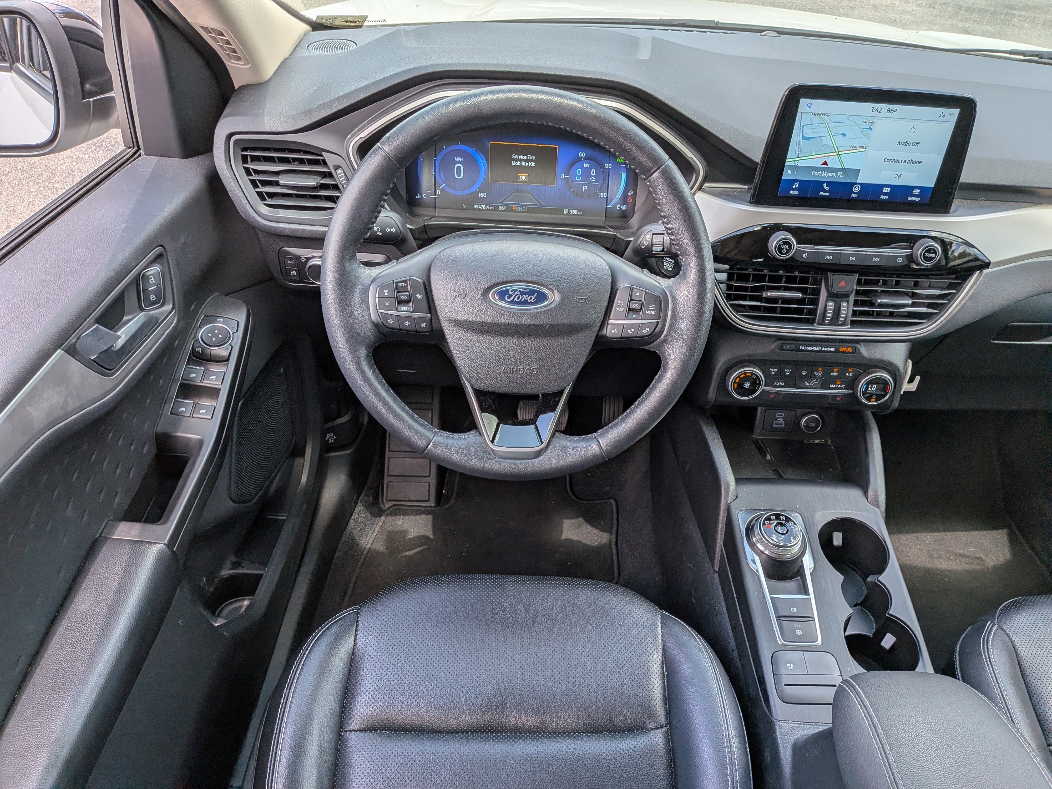 Used 2020 Ford Escape SE Sport image 19