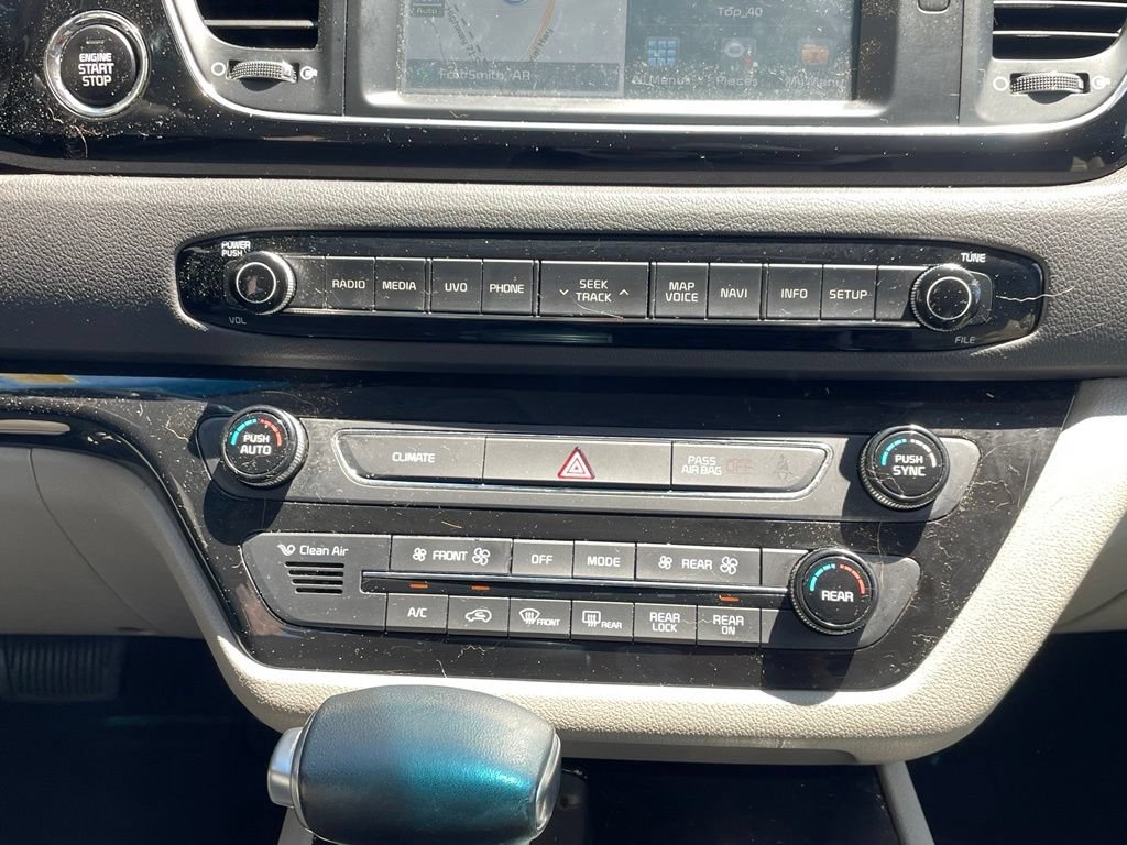 Used 2018 Kia Sedona SX FWD image 17