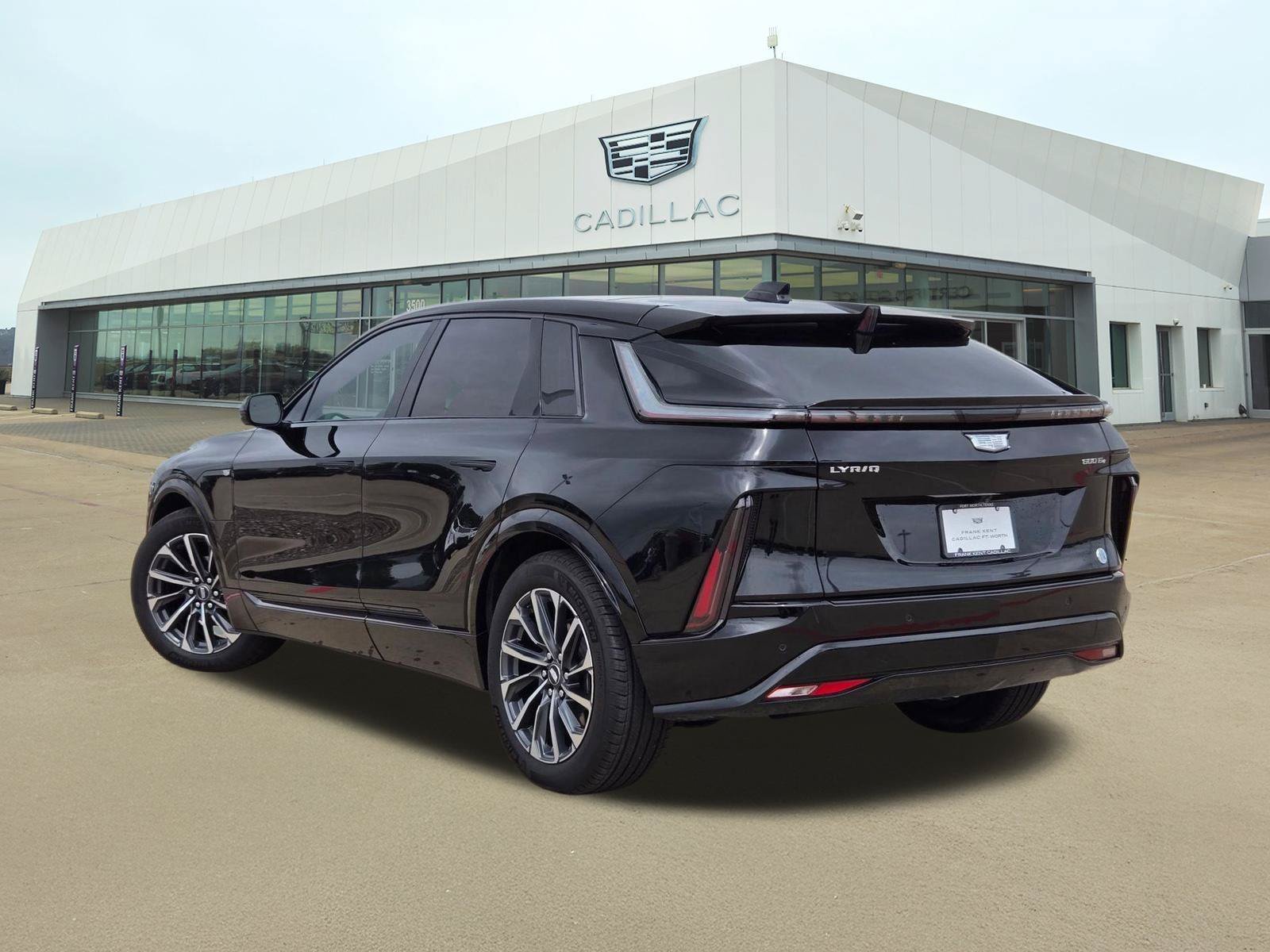 New 2026 Cadillac Lyriq Premium Luxury AWD/4WD image 4
