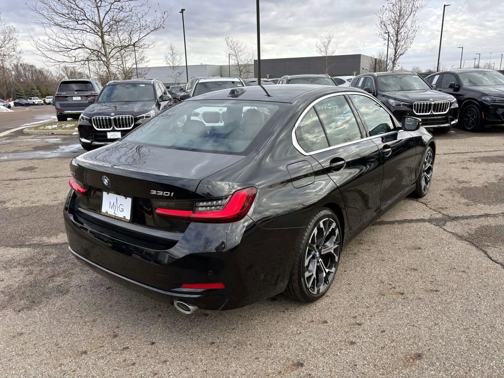 Certified 2025 BMW 330i xDrive Sedan image 7