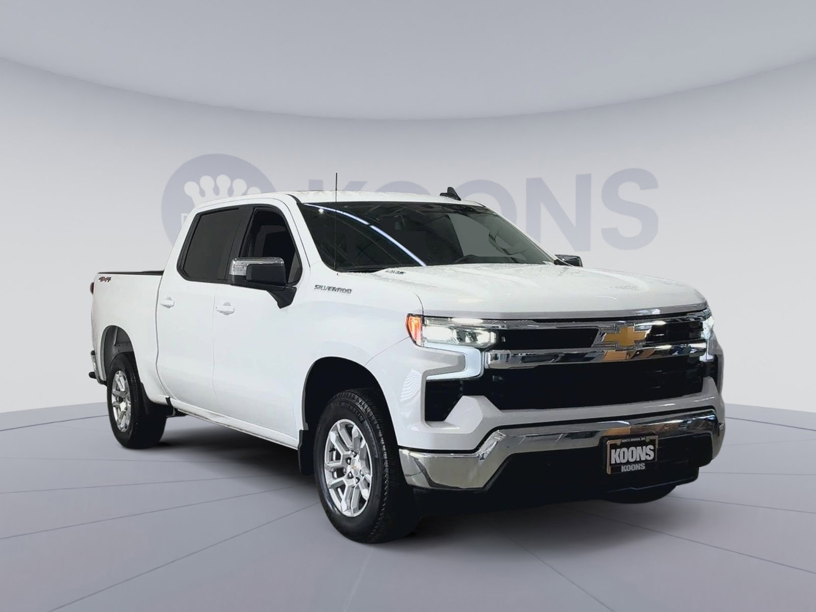 Used 2025 Chevrolet Silverado 1500 LT AWD/4WD image 5