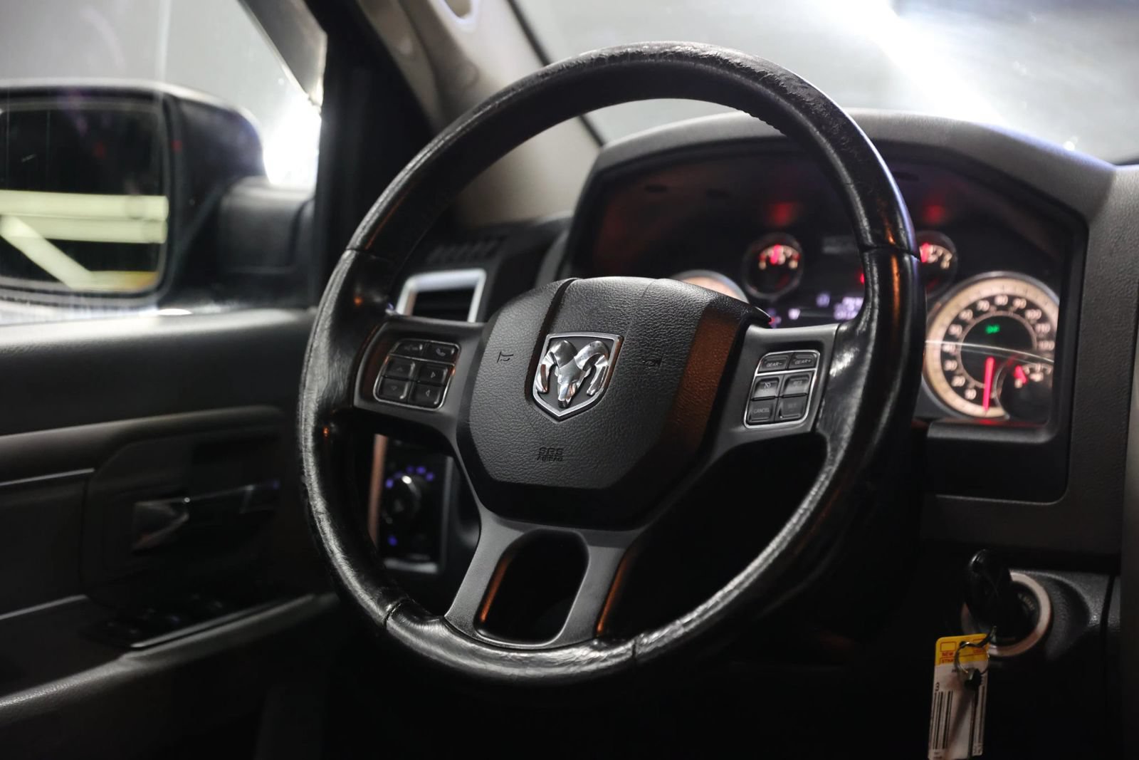 Used 2016 RAM 1500 Lone Star RWD image 32