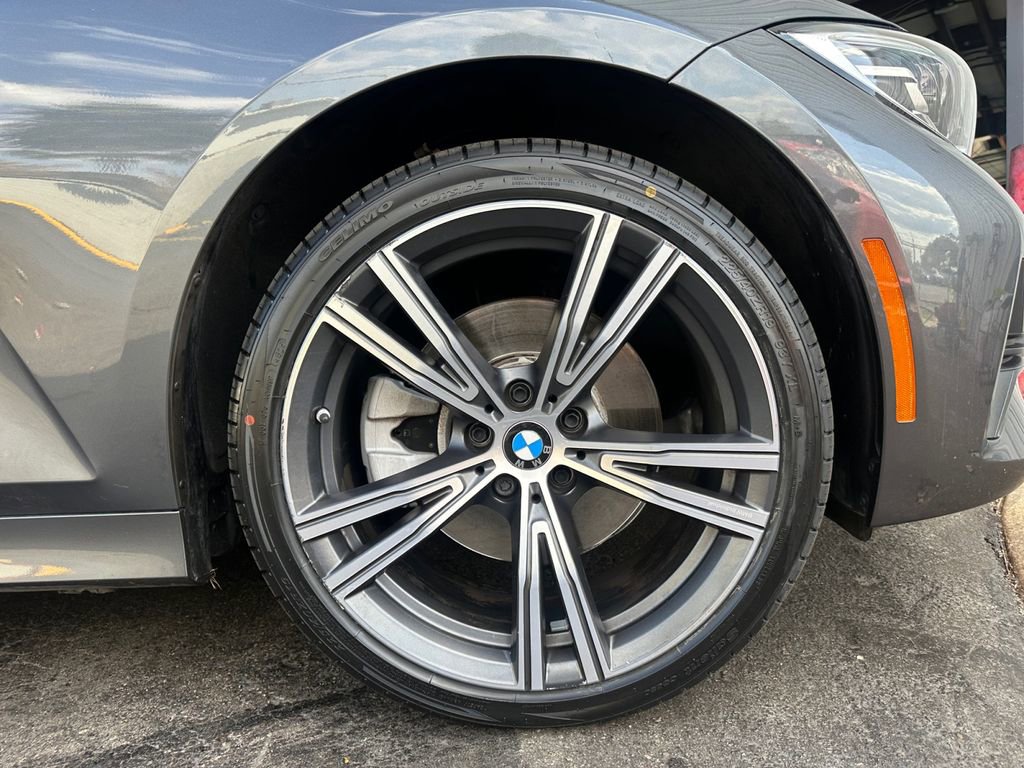 Used 2022 BMW 330i Sedan w/ Premium Package image 47