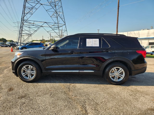 Used 2023 Ford Explorer XLT RWD image 4