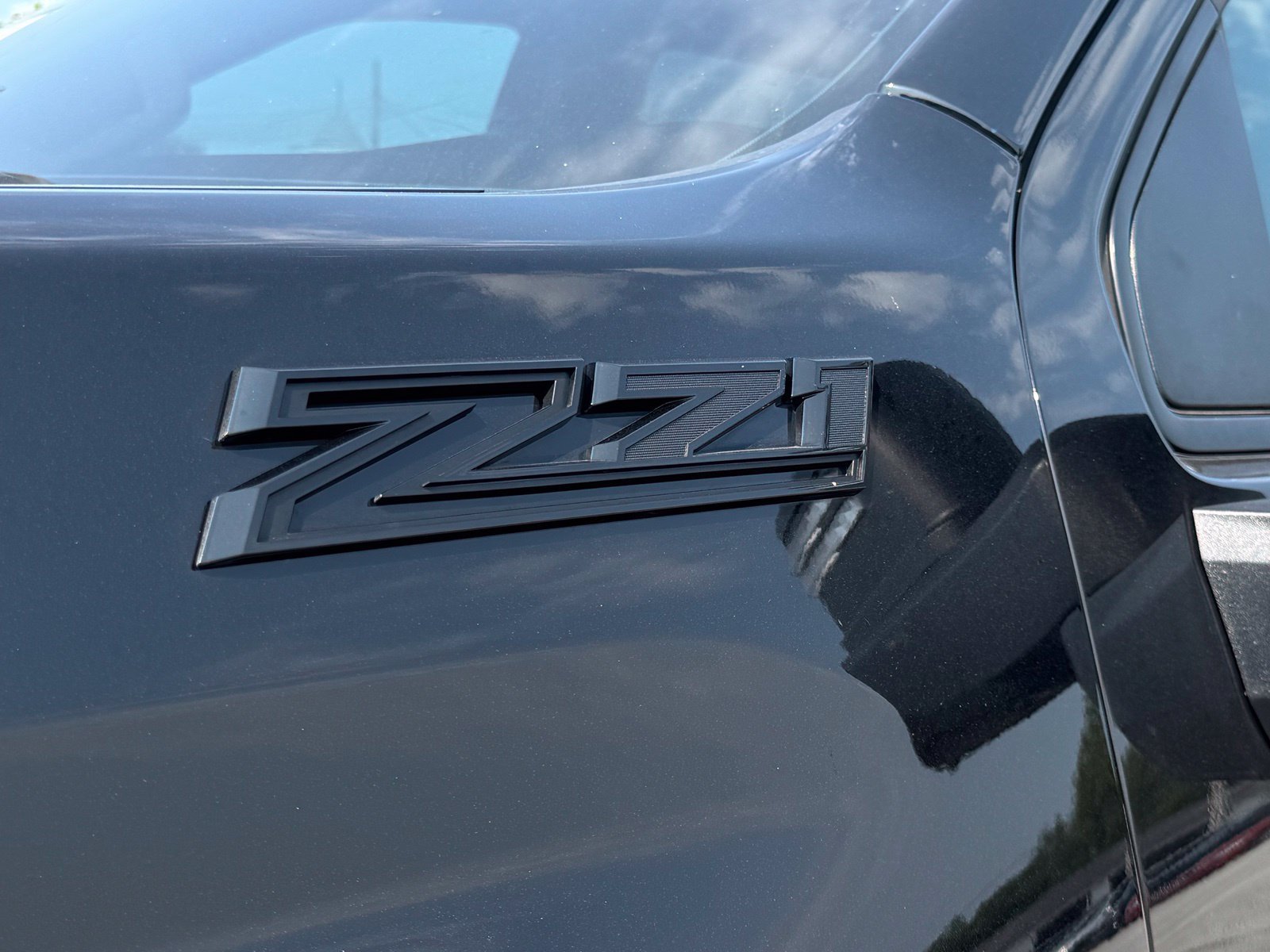 Used 2024 Chevrolet Silverado 2500 LTZ w/ LTZ Plus Package AWD/4WD image 11