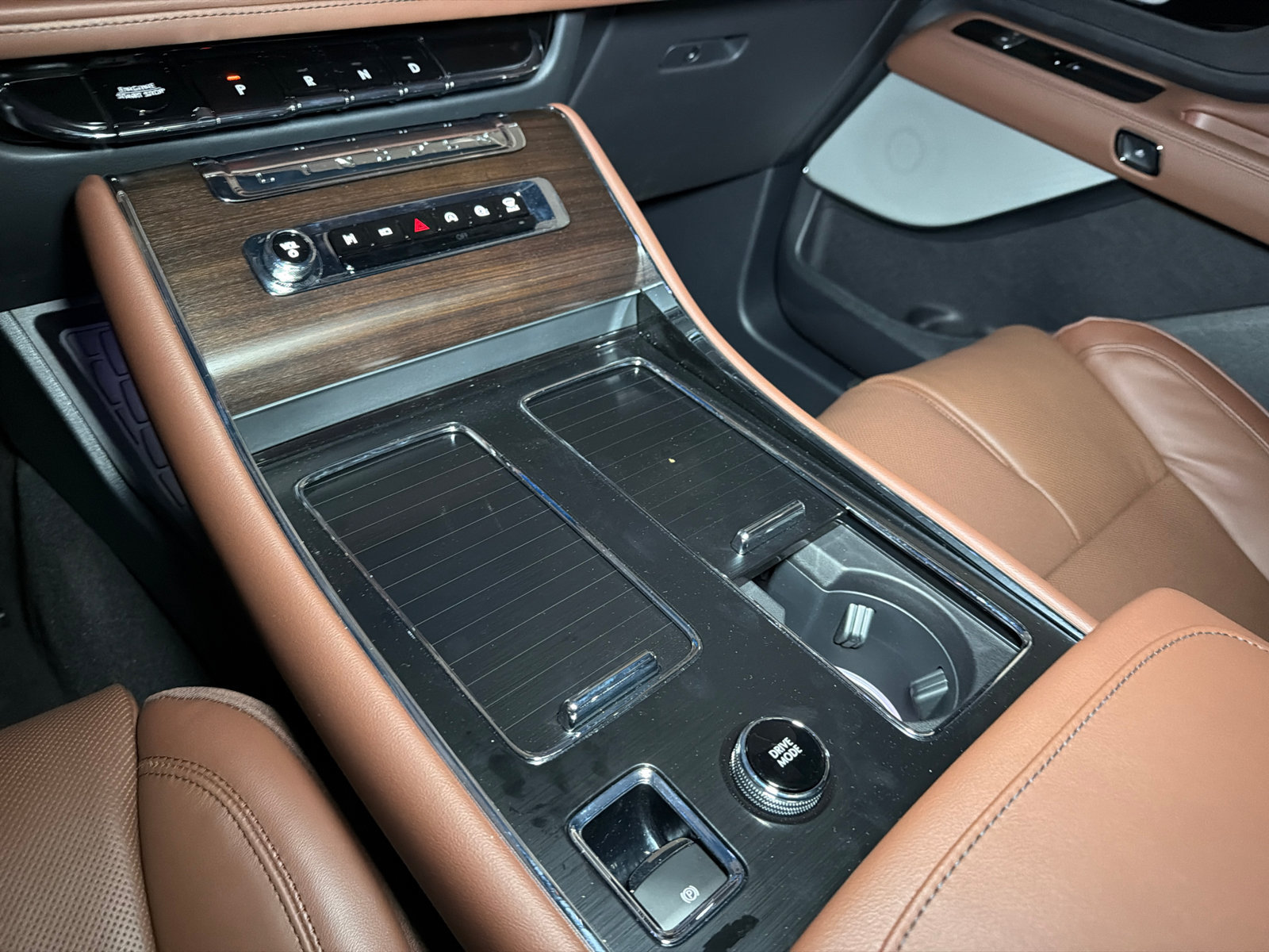 New 2027 Lincoln Aviator Reserve AWD/4WD image 30