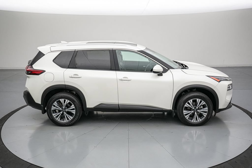 Used 2023 Nissan Rogue SV w/ SV Premium B Package AWD/4WD image 3