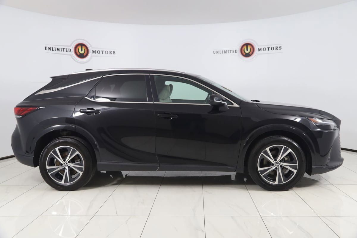 Used 2023 Lexus RX 350 Premium w/ Accessory Package AWD/4WD image 2