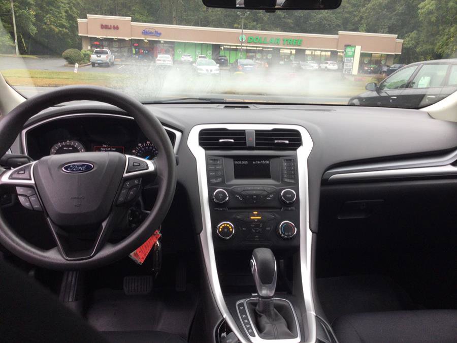 Used 2014 Ford Fusion SE image 10