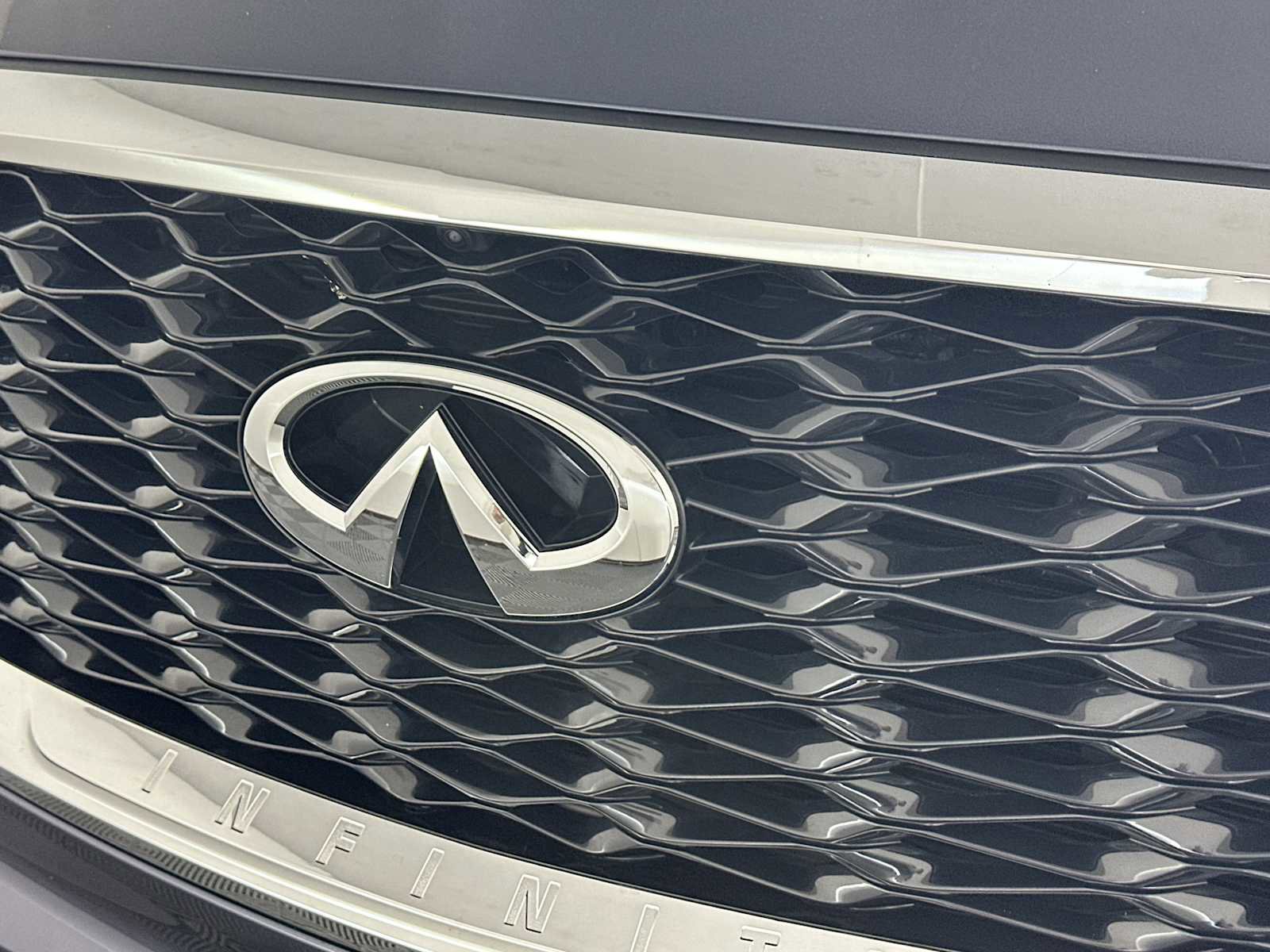Used 2025 INFINITI QX60 Sensory AWD/4WD image 18