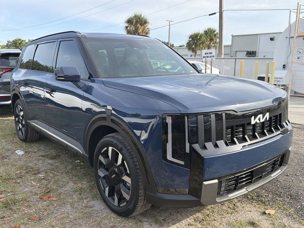 Used 2027 Kia Telluride S FWD image 3