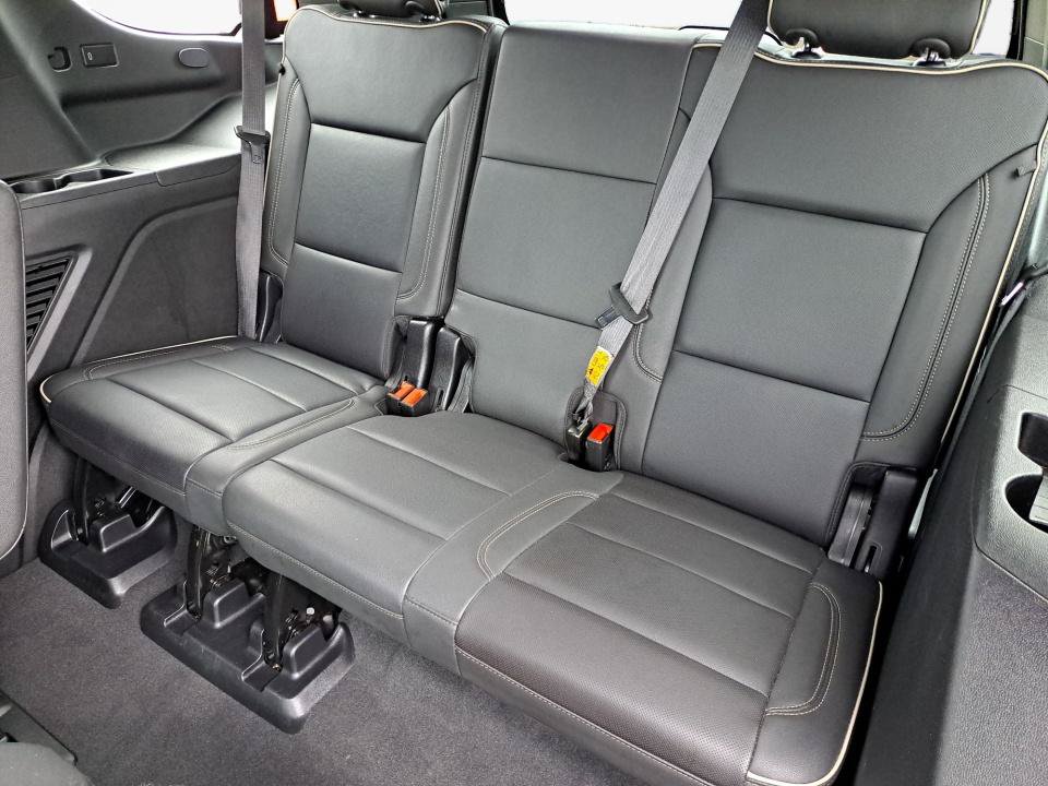 Used 2024 Chevrolet Tahoe Premier AWD/4WD image 13