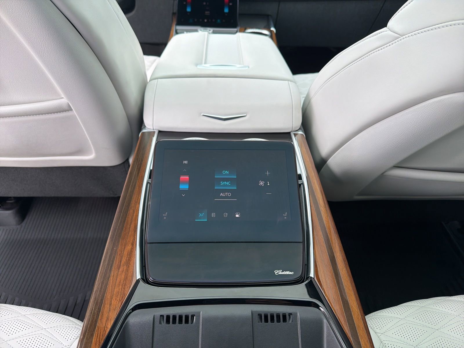 Used 2025 Cadillac Escalade ESV Sport Platinum image 26