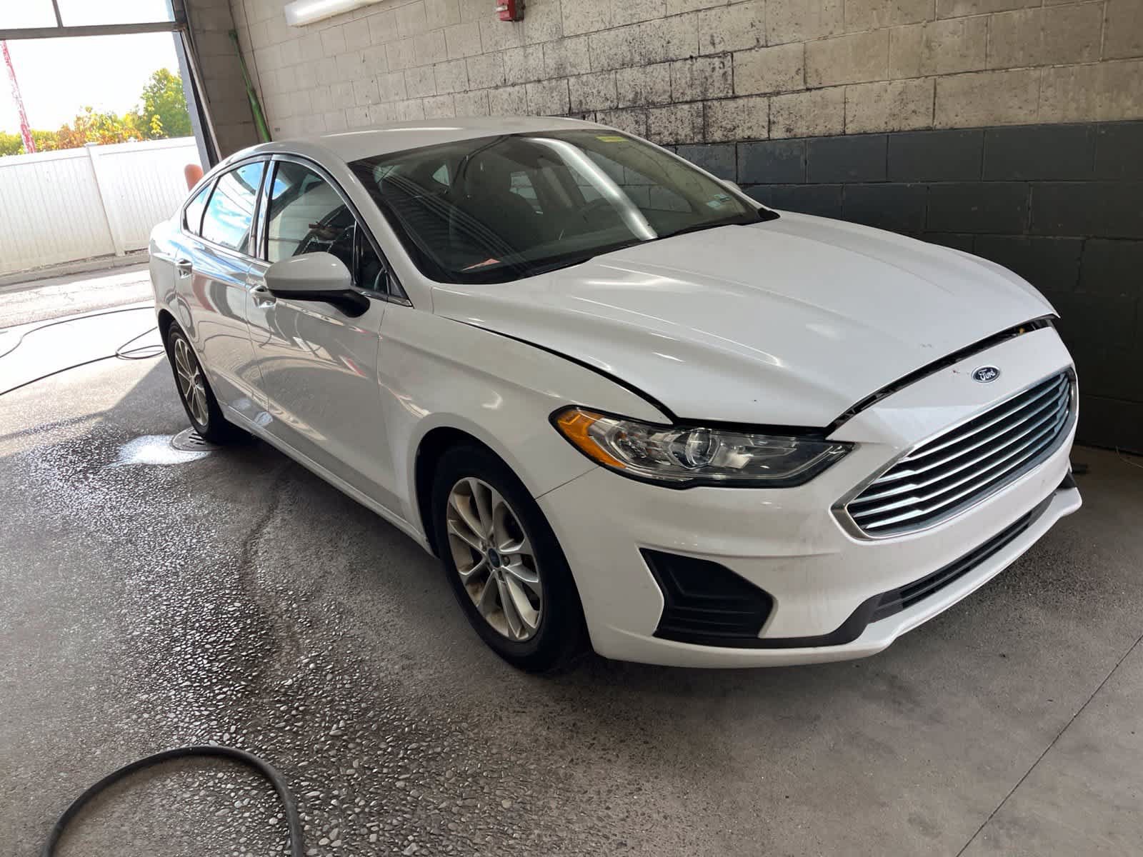 Used 2020 Ford Fusion SE FWD image 17