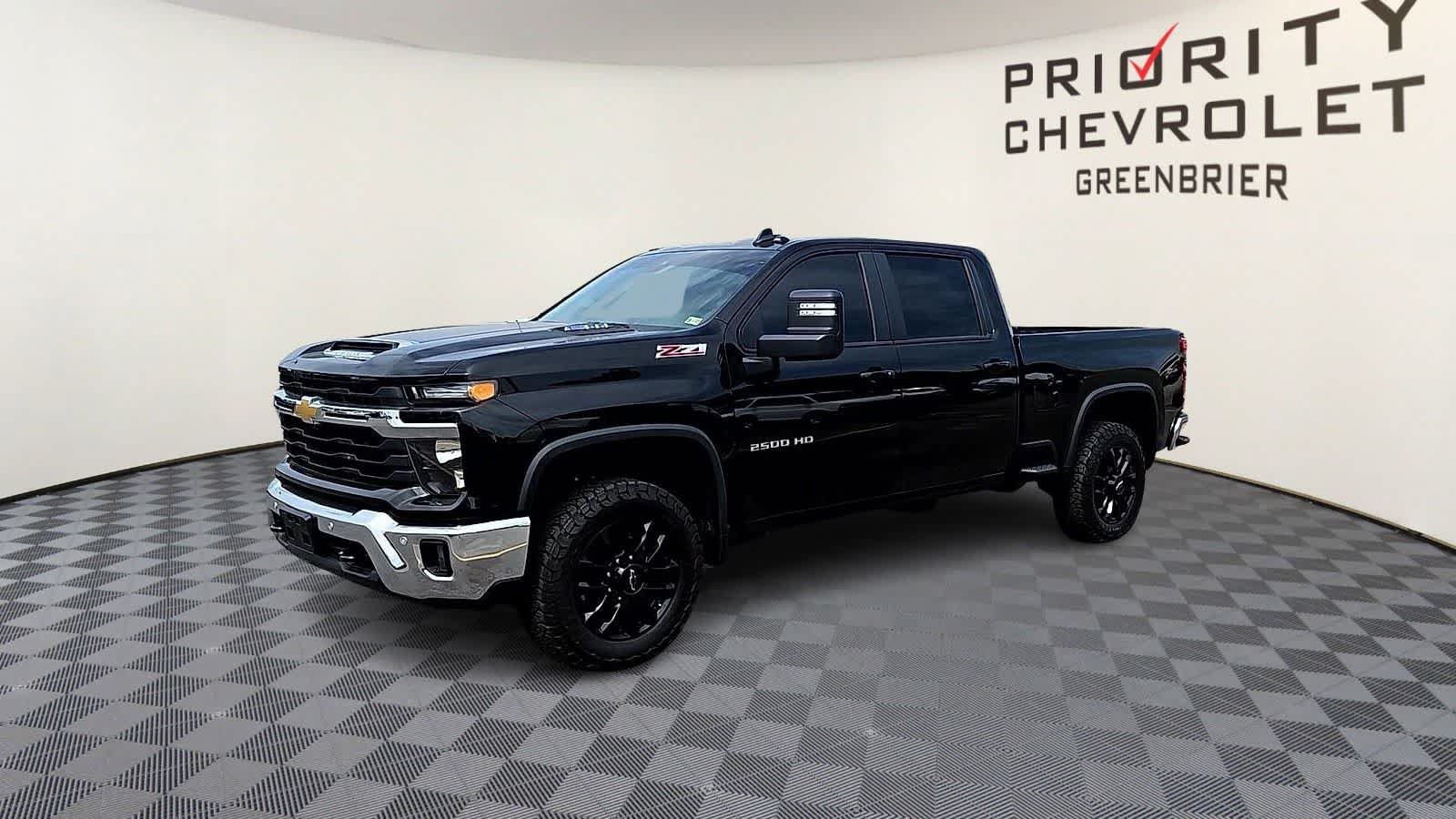 Used 2025 Chevrolet Silverado 2500 LT w/ All Star Edition AWD/4WD image 4