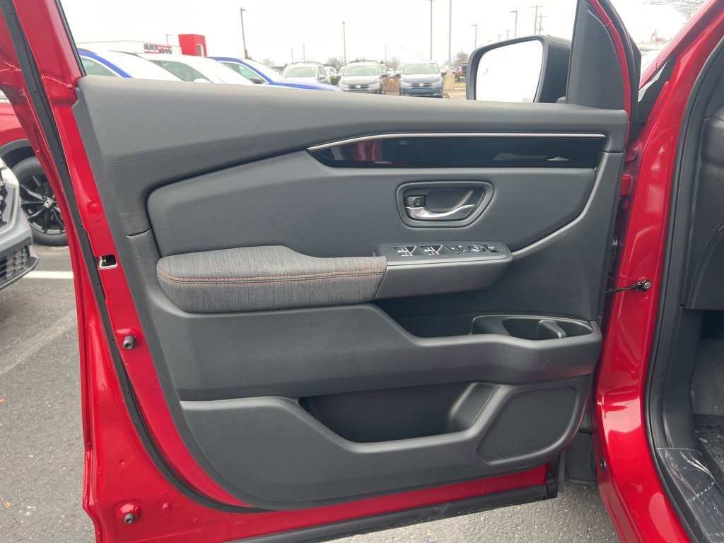 New 2025 Honda Pilot Sport image 27