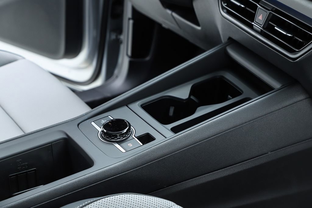 New 2026 Volkswagen Tiguan SE image 73