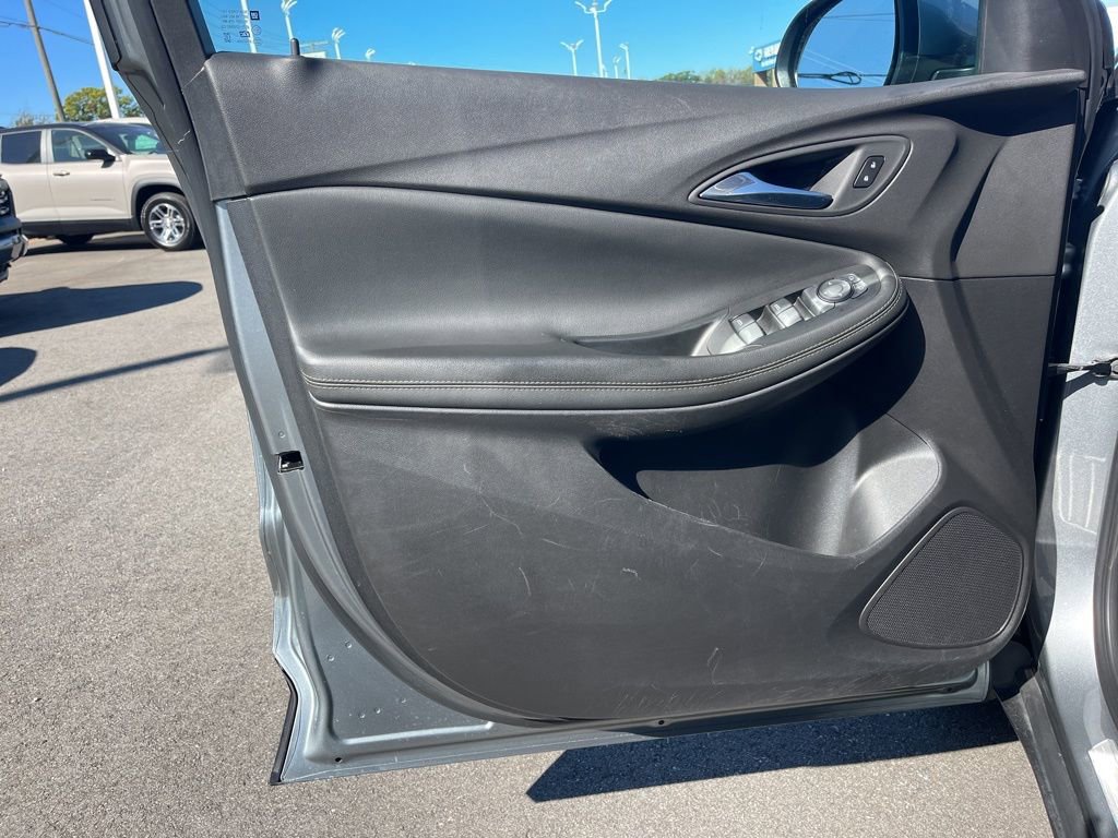 Used 2023 Buick Encore GX Select image 23