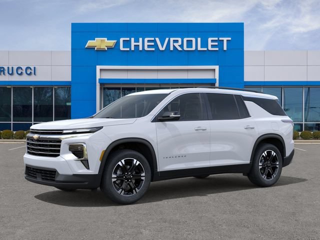 New 2027 Chevrolet Traverse LT w/ Sun and Wheel Package FWD image 2