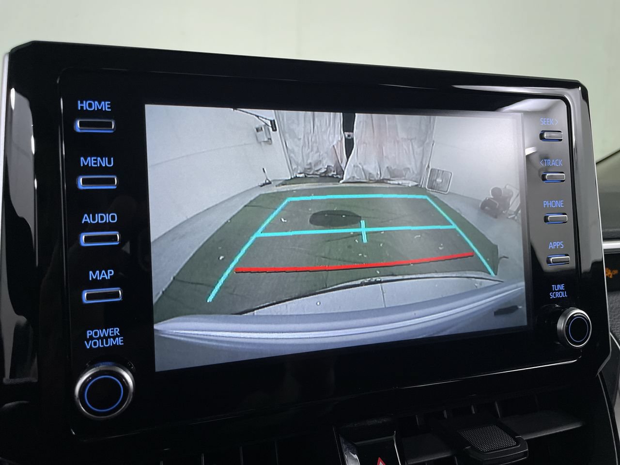 Used 2020 Toyota Corolla LE FWD image 15