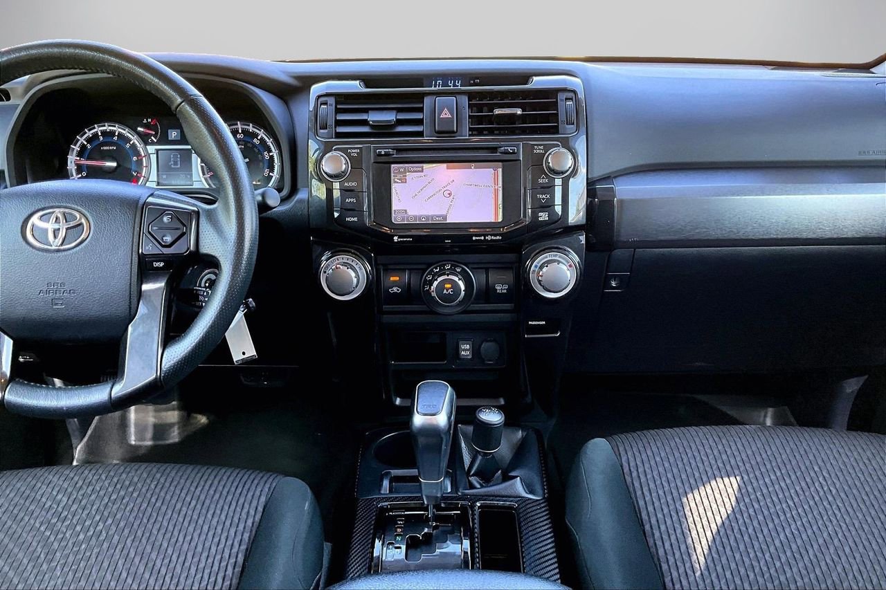 Used 2018 Toyota 4Runner TRD Off-Road image 12