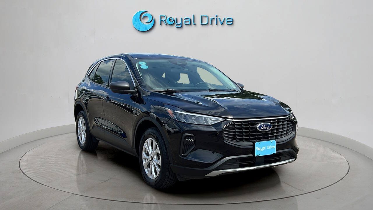 Used 2023 Ford Escape Active AWD/4WD image 8