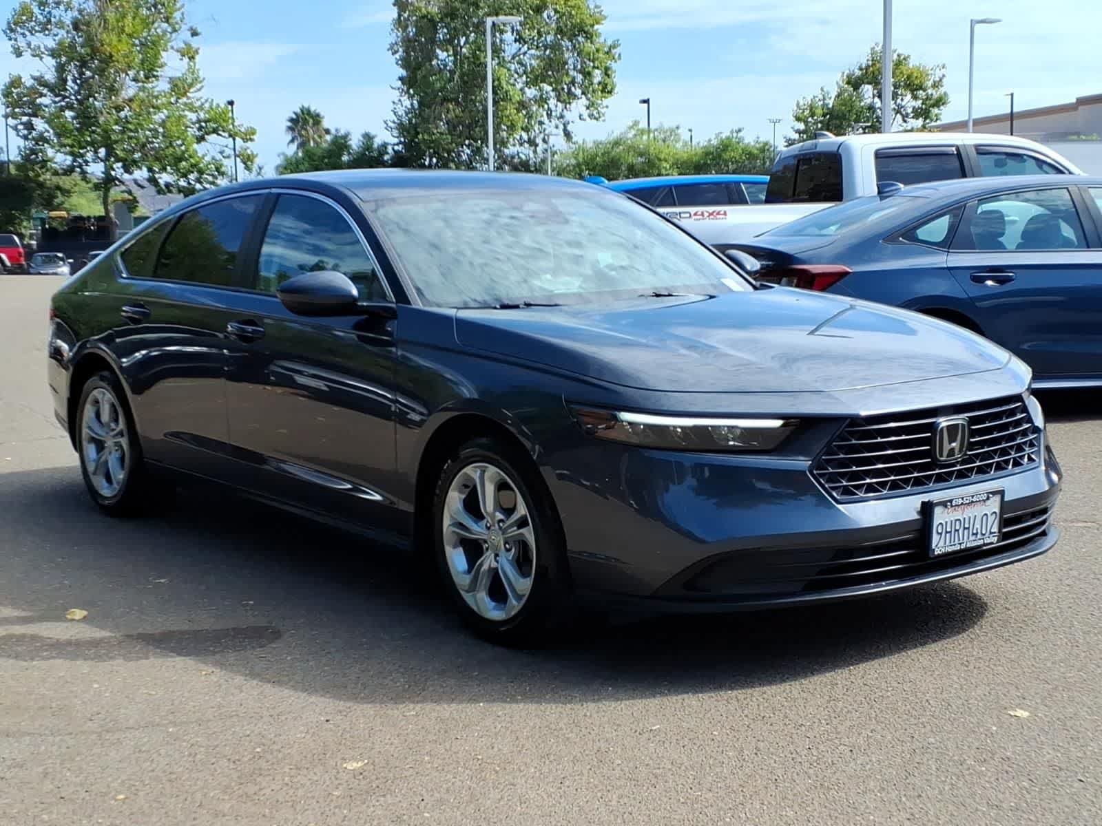 Used 2023 Honda Accord LX video 3