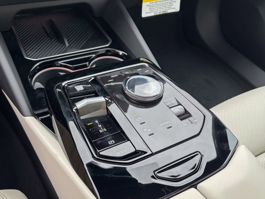 New 2026 BMW 530i xDrive w/ Premium Package image 25