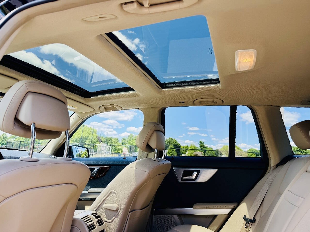 Used 2012 Mercedes-Benz GLK 350 4MATIC image 17