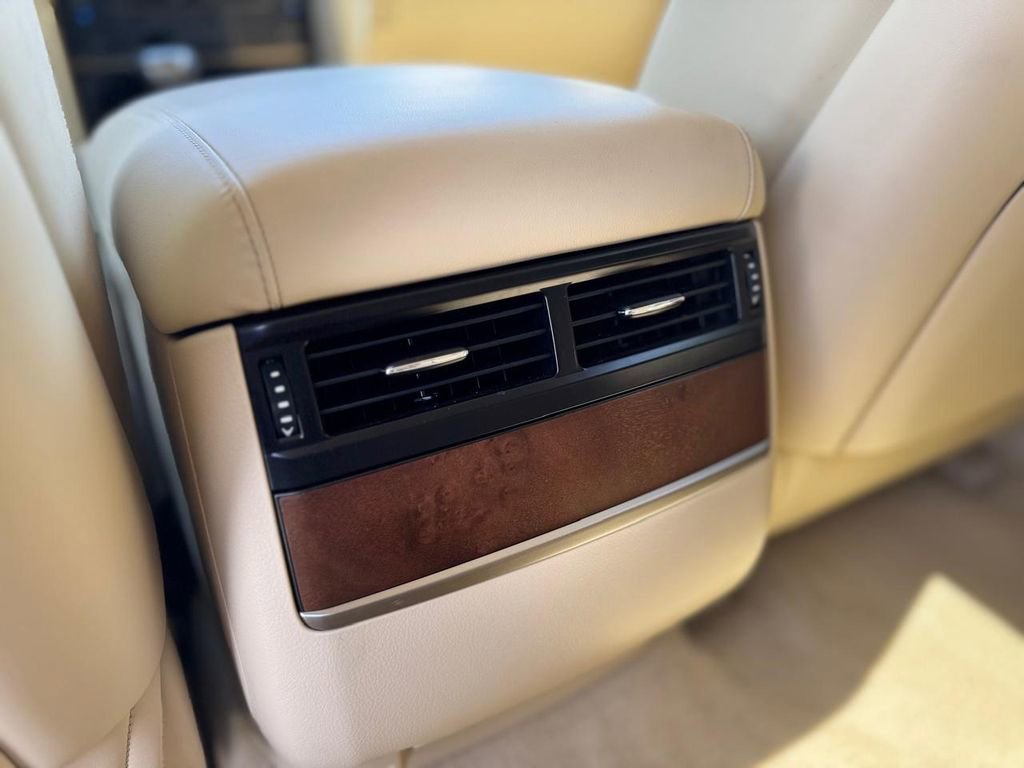 Used 2021 Lexus LX 570 4WD w/ Luxury Package image 25