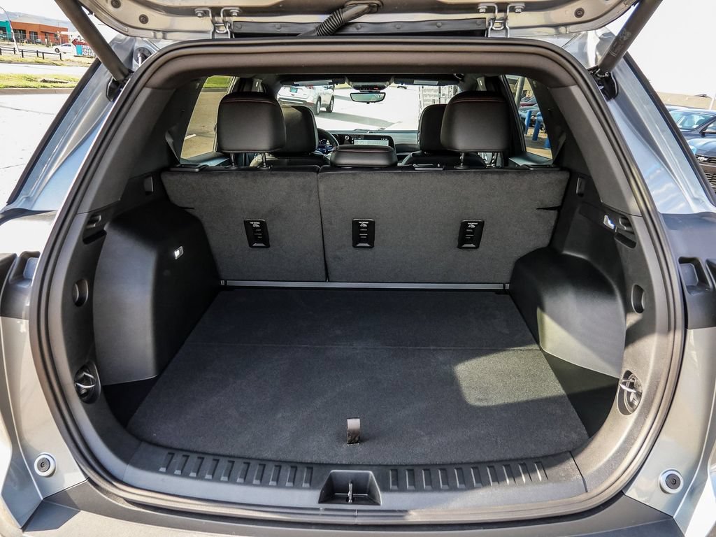 New 2027 Chevrolet Equinox RS w/ Safety and Technology Package FWD image 12