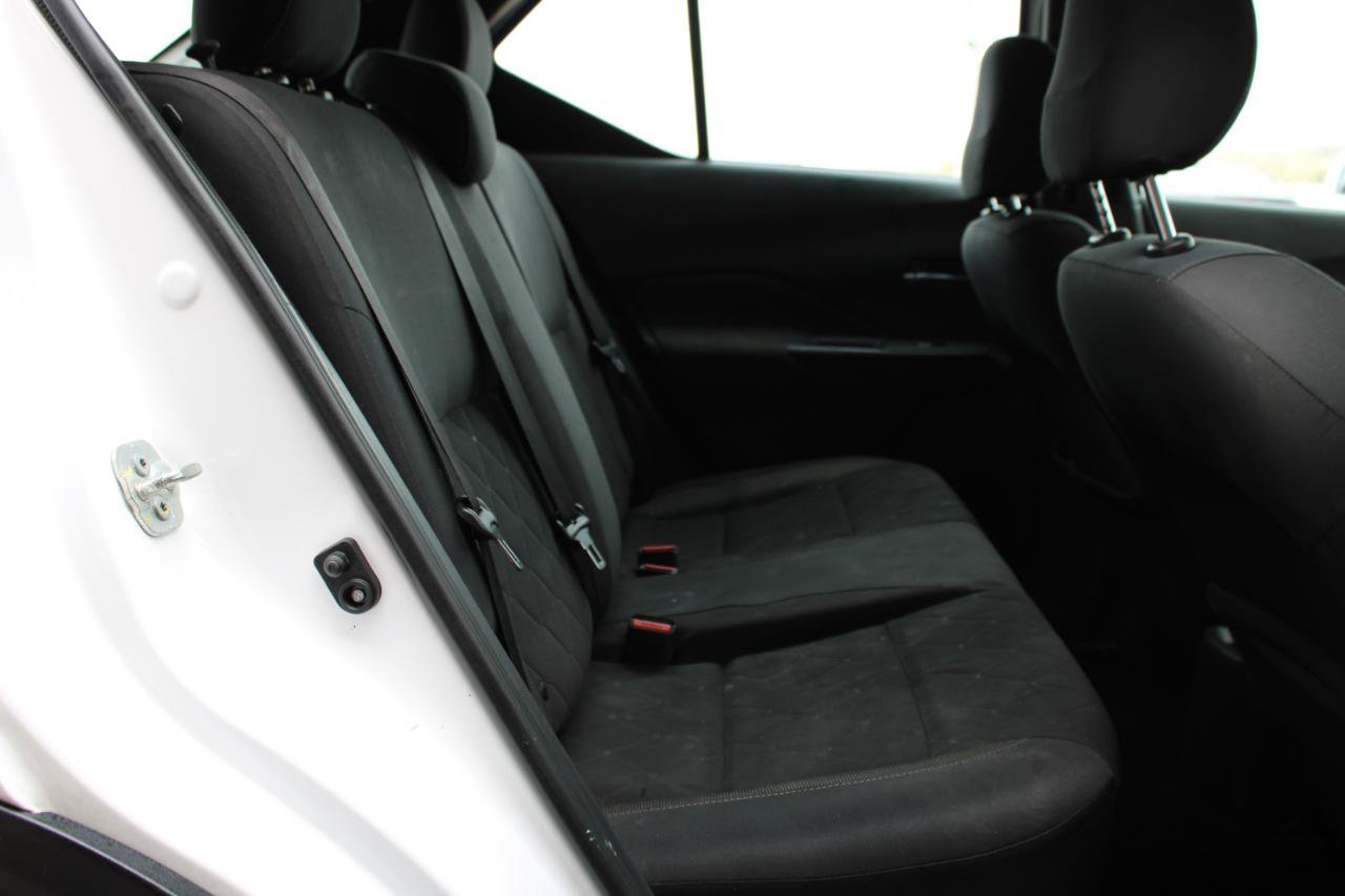 Used 2019 Nissan Kicks SV FWD image 42