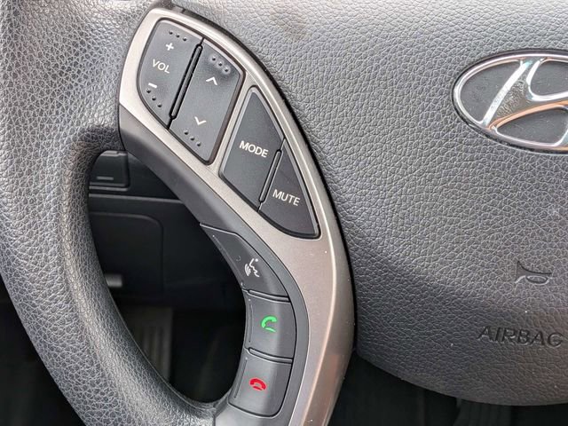 Used 2016 Hyundai Elantra GT FWD image 23