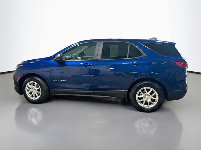 Used 2022 Chevrolet Equinox LS w/ LS Convenience Package FWD image 9