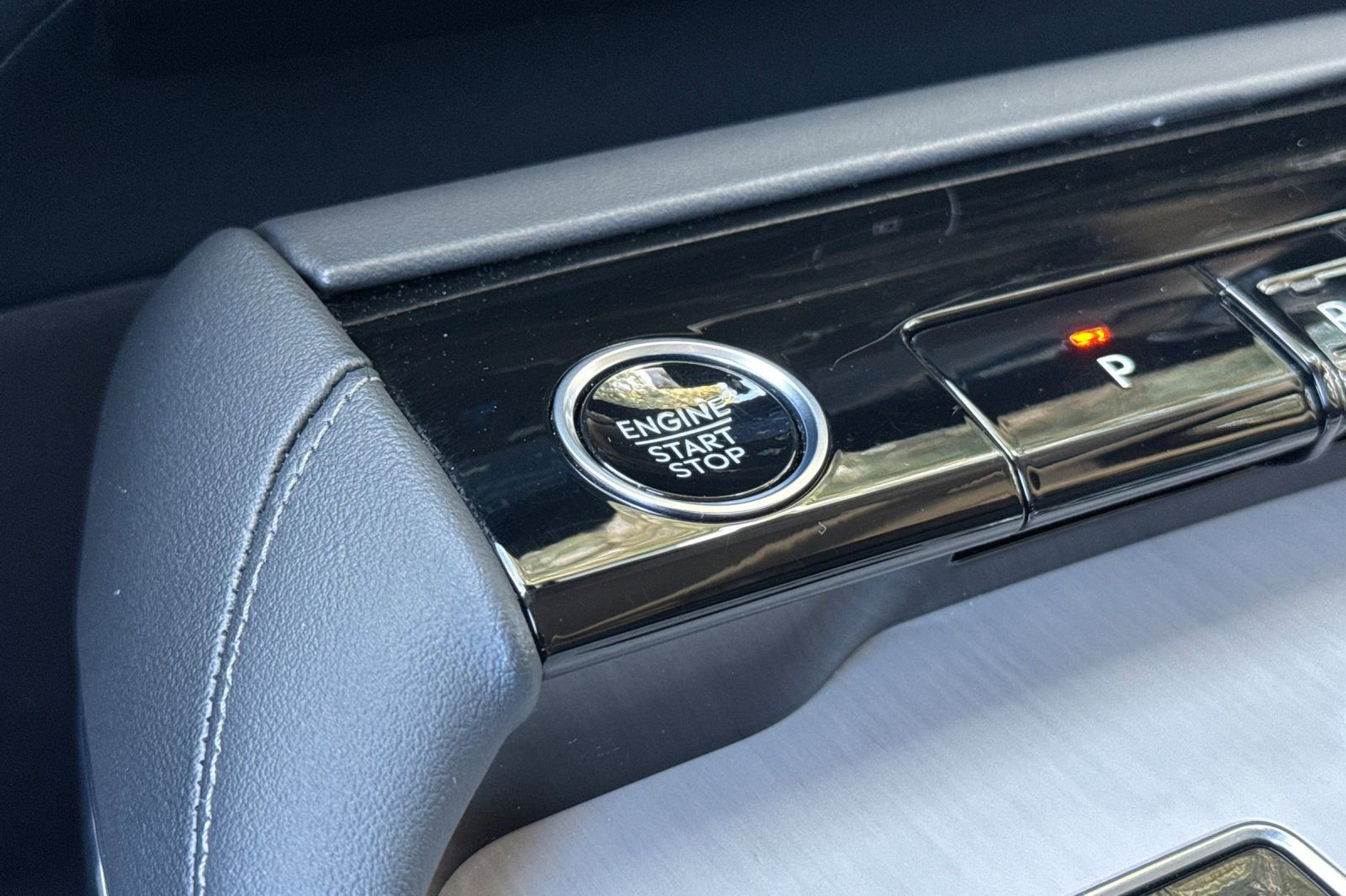 Certified 2025 Lincoln Navigator L Reserve image 22