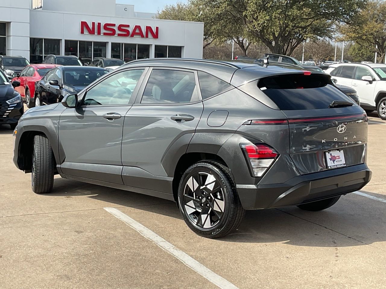Used 2025 Hyundai Kona SEL image 7
