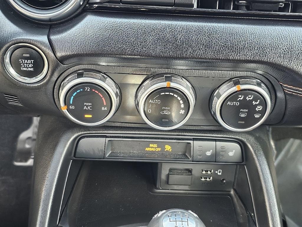 Certified 2022 MAZDA MX-5 Miata Grand Touring w/ Weather Package RWD image 30