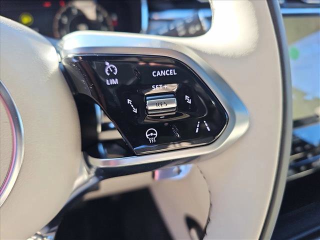 New 2025 Jaguar F-PACE R-Dynamic S image 16