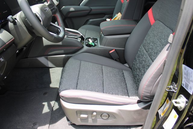 New 2025 Chevrolet Colorado Z71 w/ Technology Package image 9