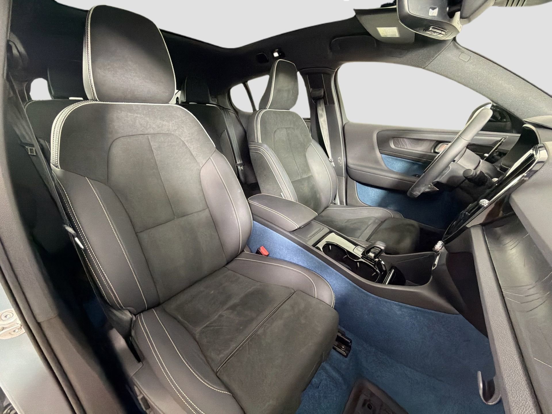 Certified 2023 Volvo C40 P8 Recharge Ultimate image 29