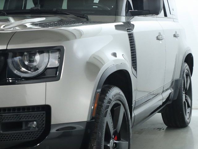 Certified 2024 Land Rover Defender 110 X-Dynamic SE image 14